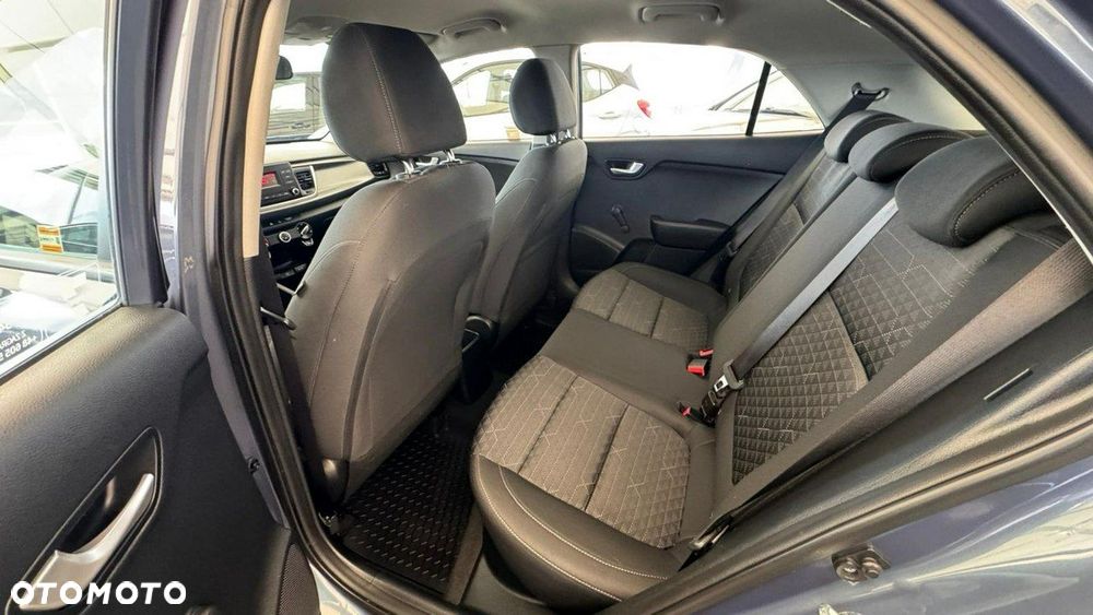 Kia Rio - 30