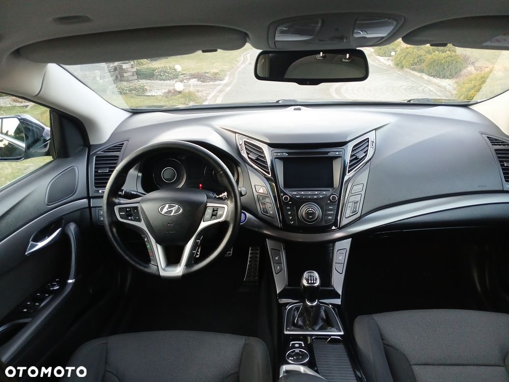 Hyundai i40 i40cw 1.7 CRDi Fifa World Cup Edition - 13