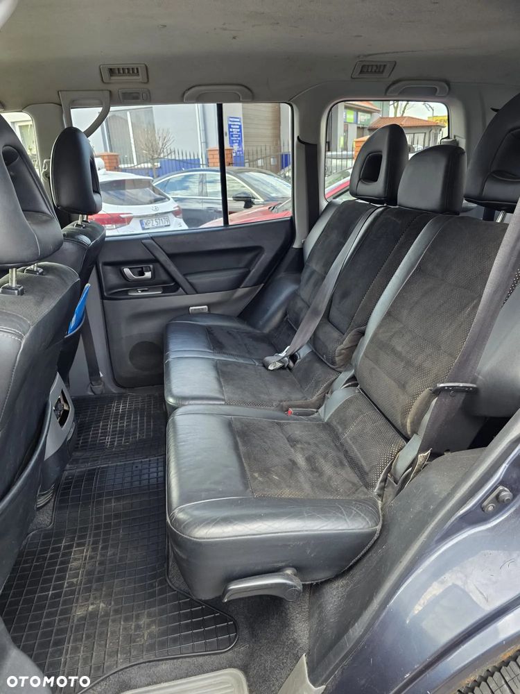 Mitsubishi Pajero 3.2 DID Instyle DAKAR - 21