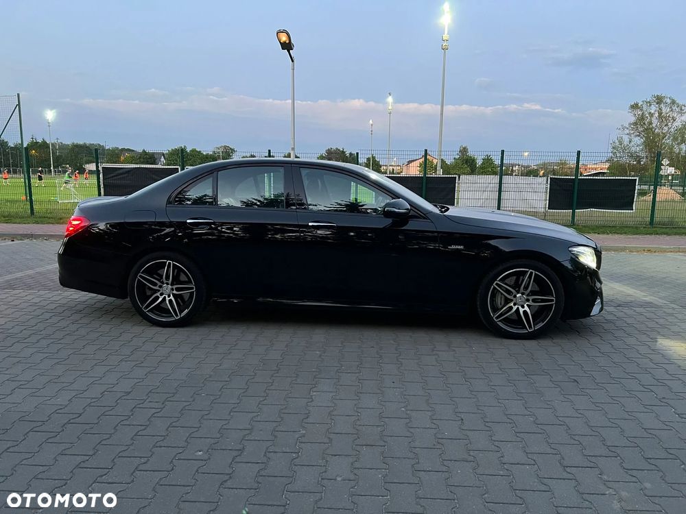 Mercedes-Benz Klasa E - 9