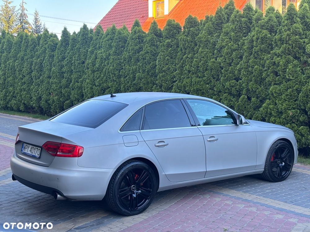 Audi A4 Limousine - 3