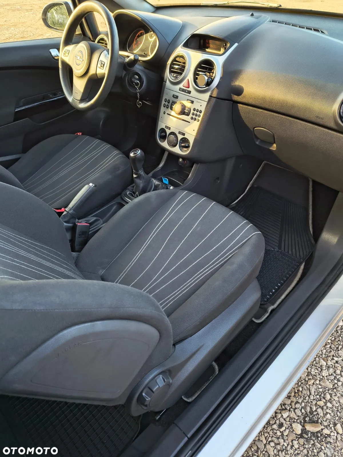 Opel Corsa 1.2 16V - 5