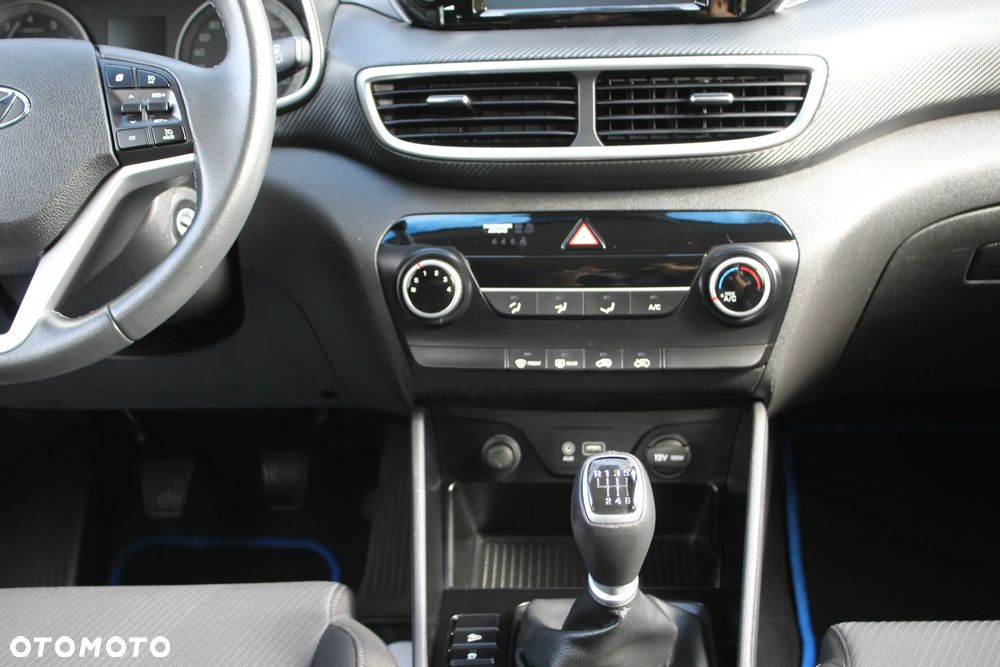 Hyundai Tucson blue 1.6 GDi 2WD Navi - 32