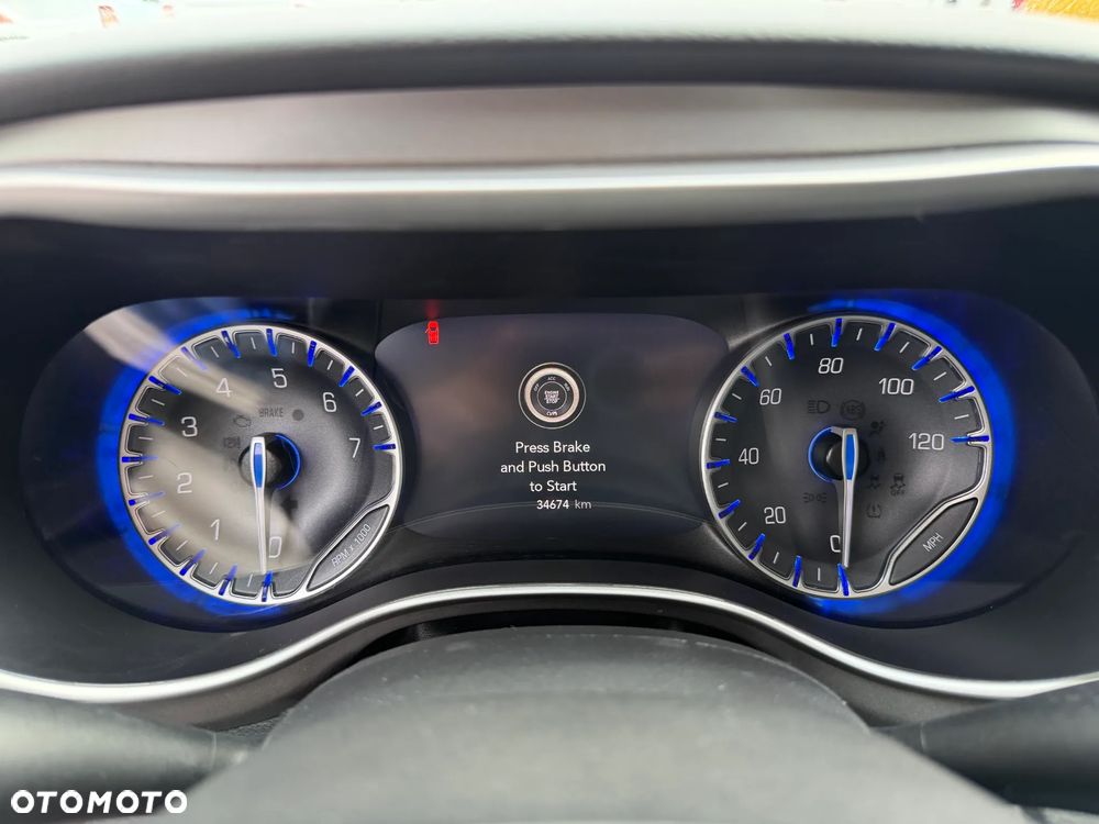 Chrysler Pacifica - 11
