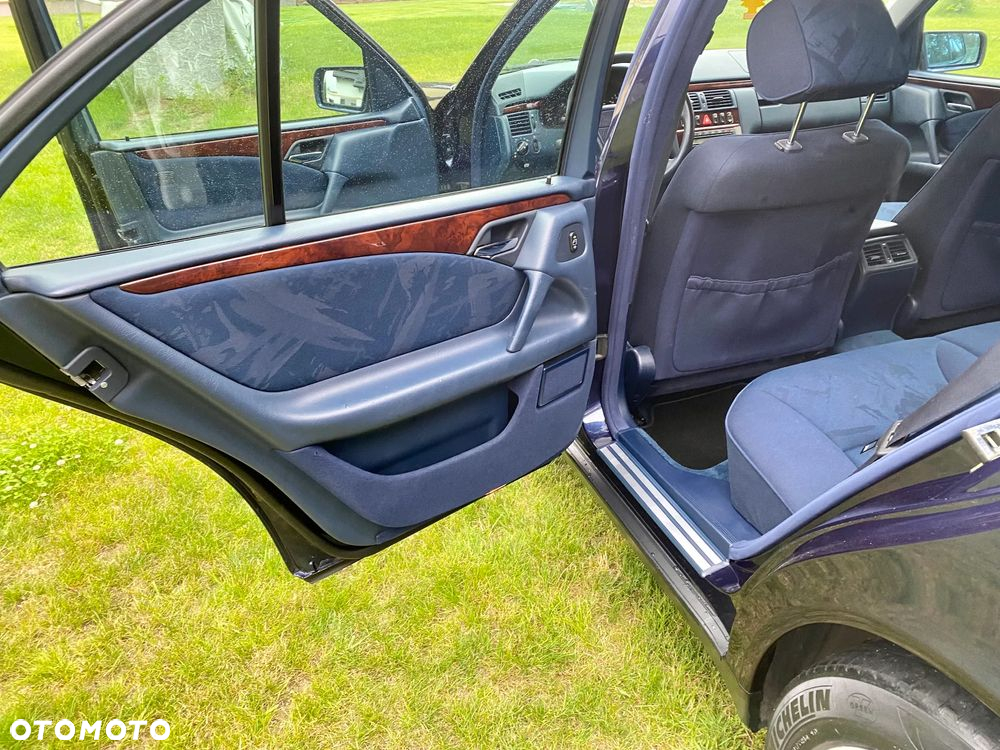 Mercedes-Benz Klasa E 320 Elegance - 7