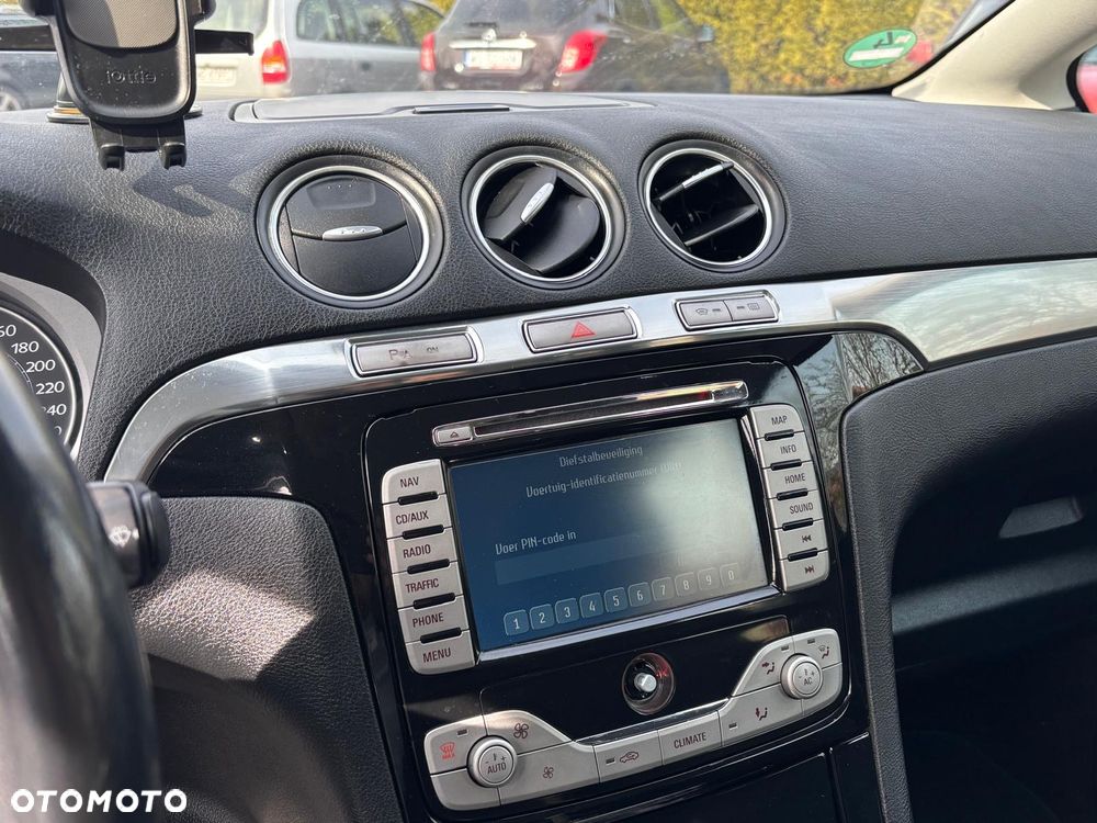 Ford S-Max 2.0 EcoBoost Titanium - 24