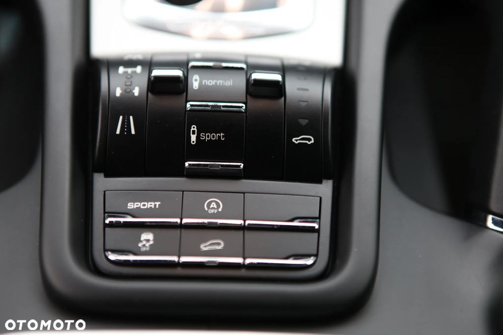 Porsche Cayenne S - 14