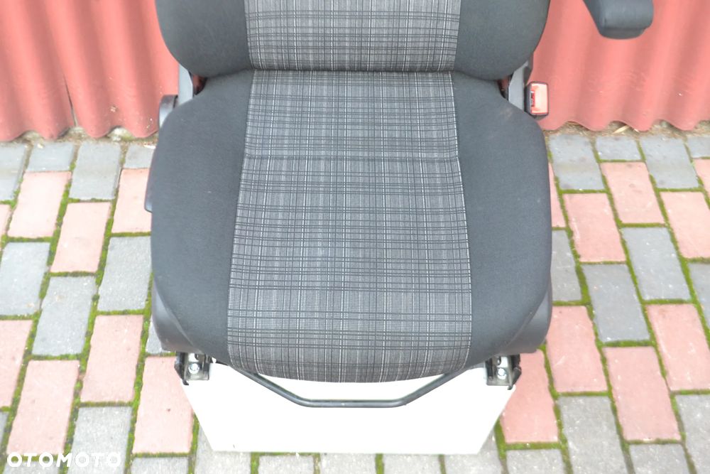 MERCEDES SPRINTER W906 VOLKSWAGEN CRAFTER fotel prawy pasażera PASAŻER pasażer jedynka wykładzina - 4