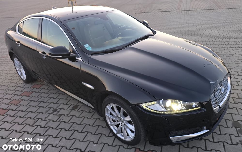 Jaguar XF 2.2 D Luxury - 9