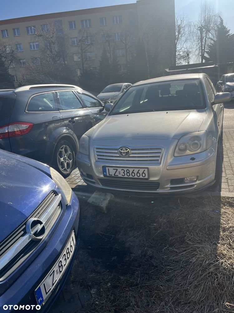 Toyota Avensis - 4