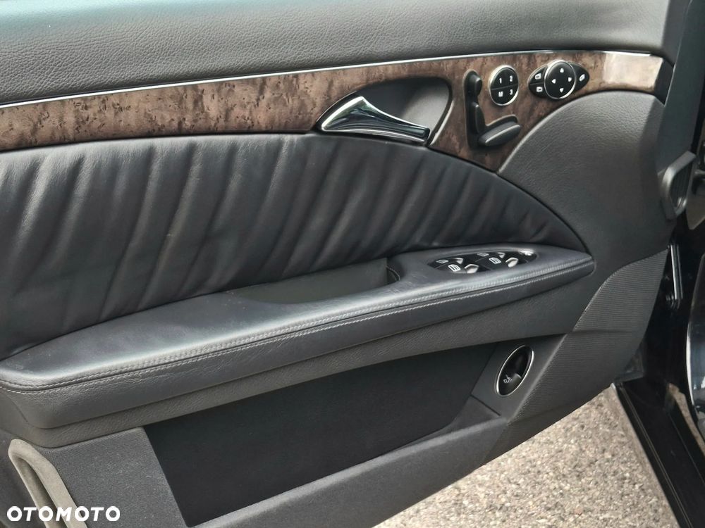 Mercedes-Benz Klasa E 500 Avantgarde Sport Edition - 17