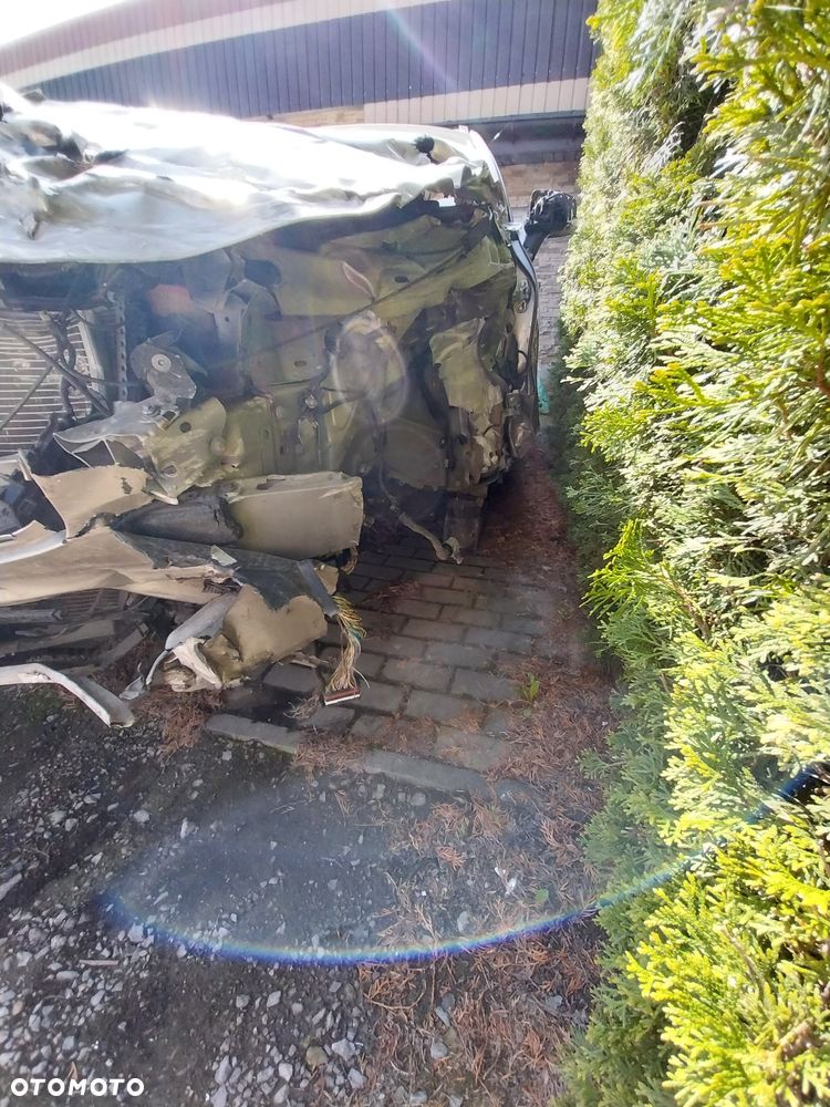 Volvo XC 60 B4 D Plus Dark - 12