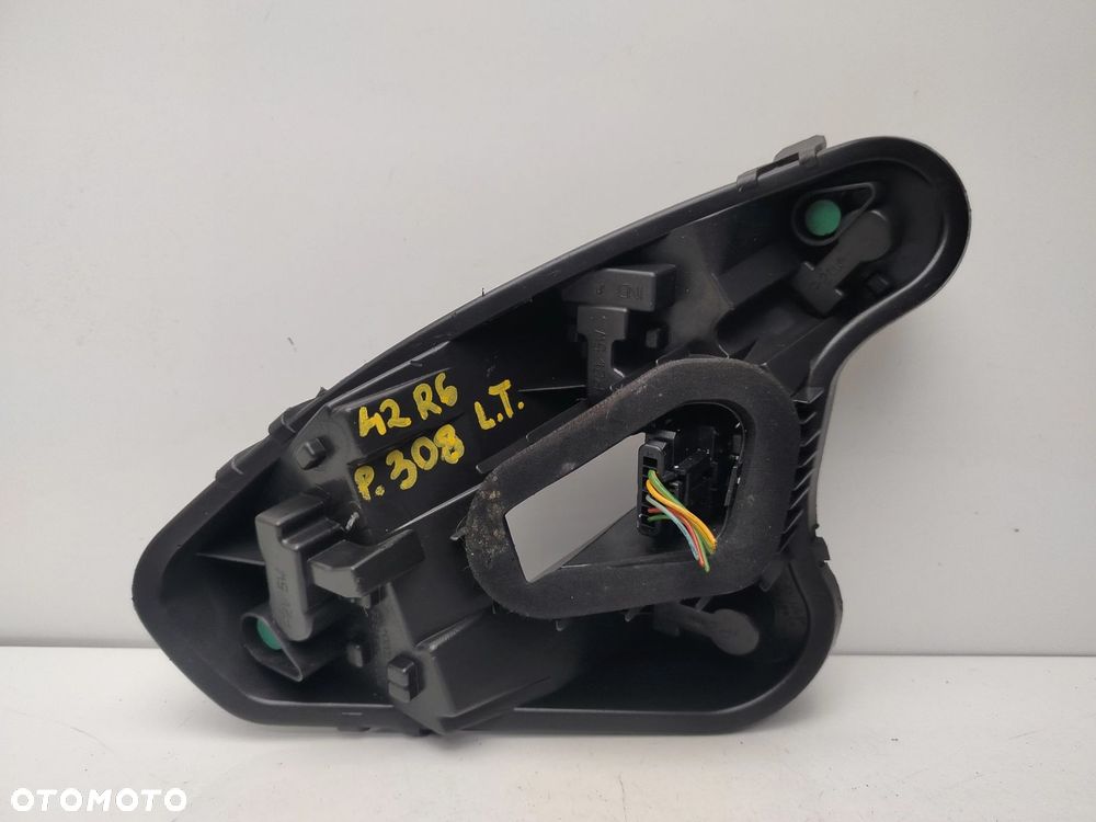 PEUGEOT 308 I T7 HB 07R- WKŁAD GNIAZDO LAMPY LEWY TYŁ - 5