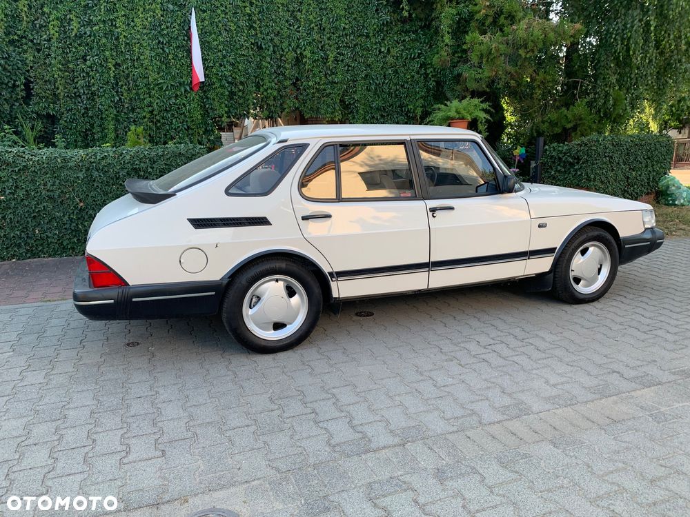 Saab 900 - 2
