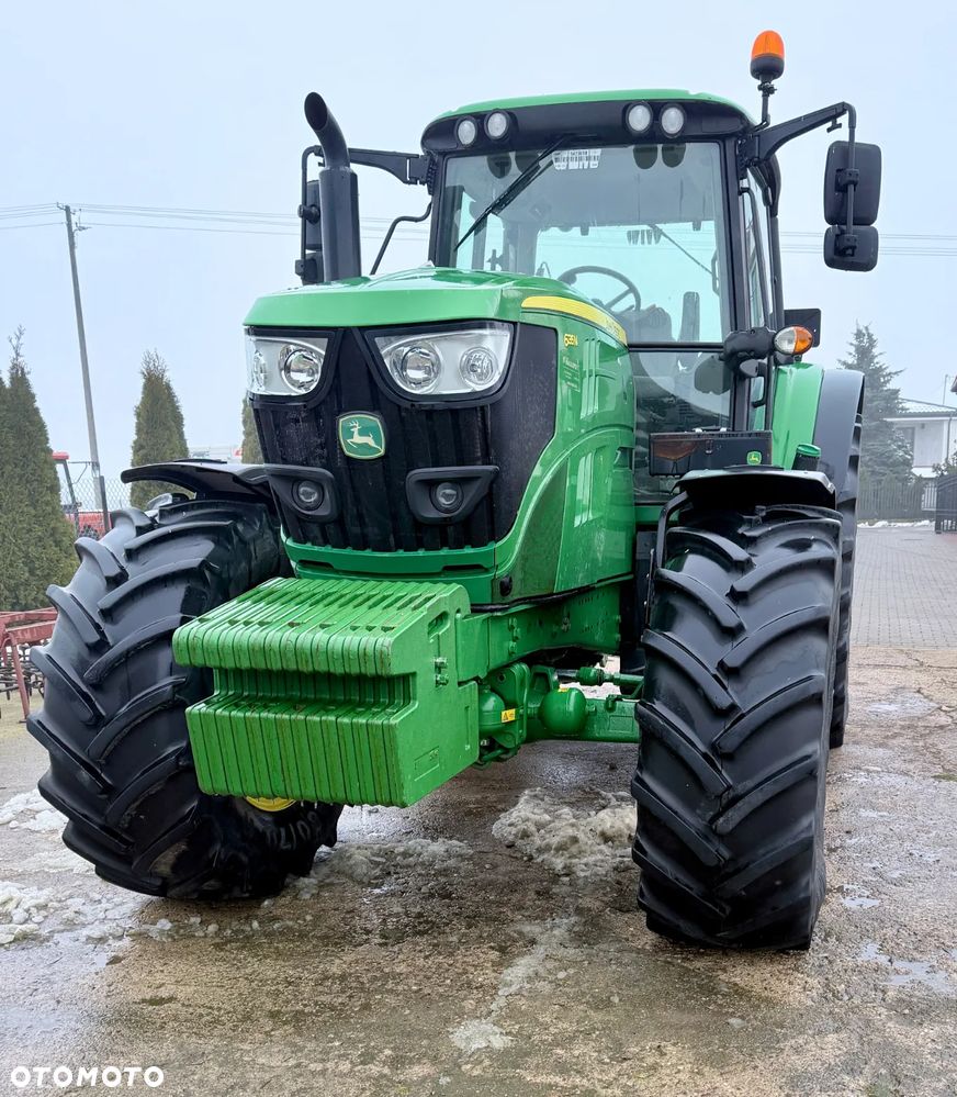 John Deere 6135M - 2
