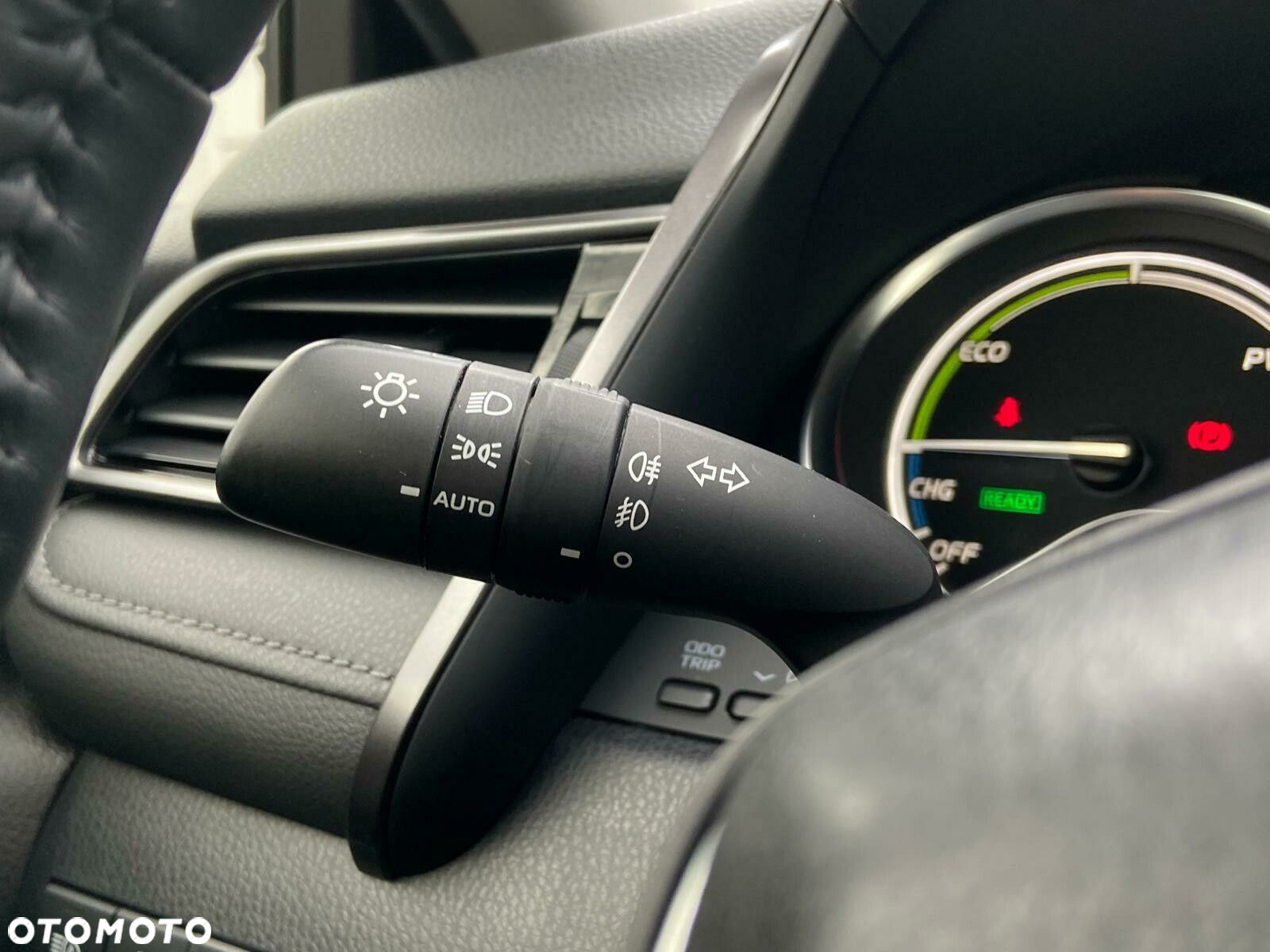 Toyota Camry 2.5 Hybrid Comfort CVT - 18
