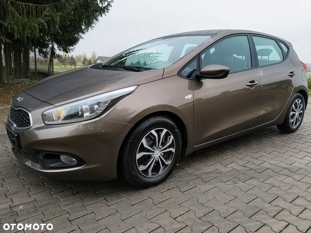 Kia Ceed 2013 photo 4