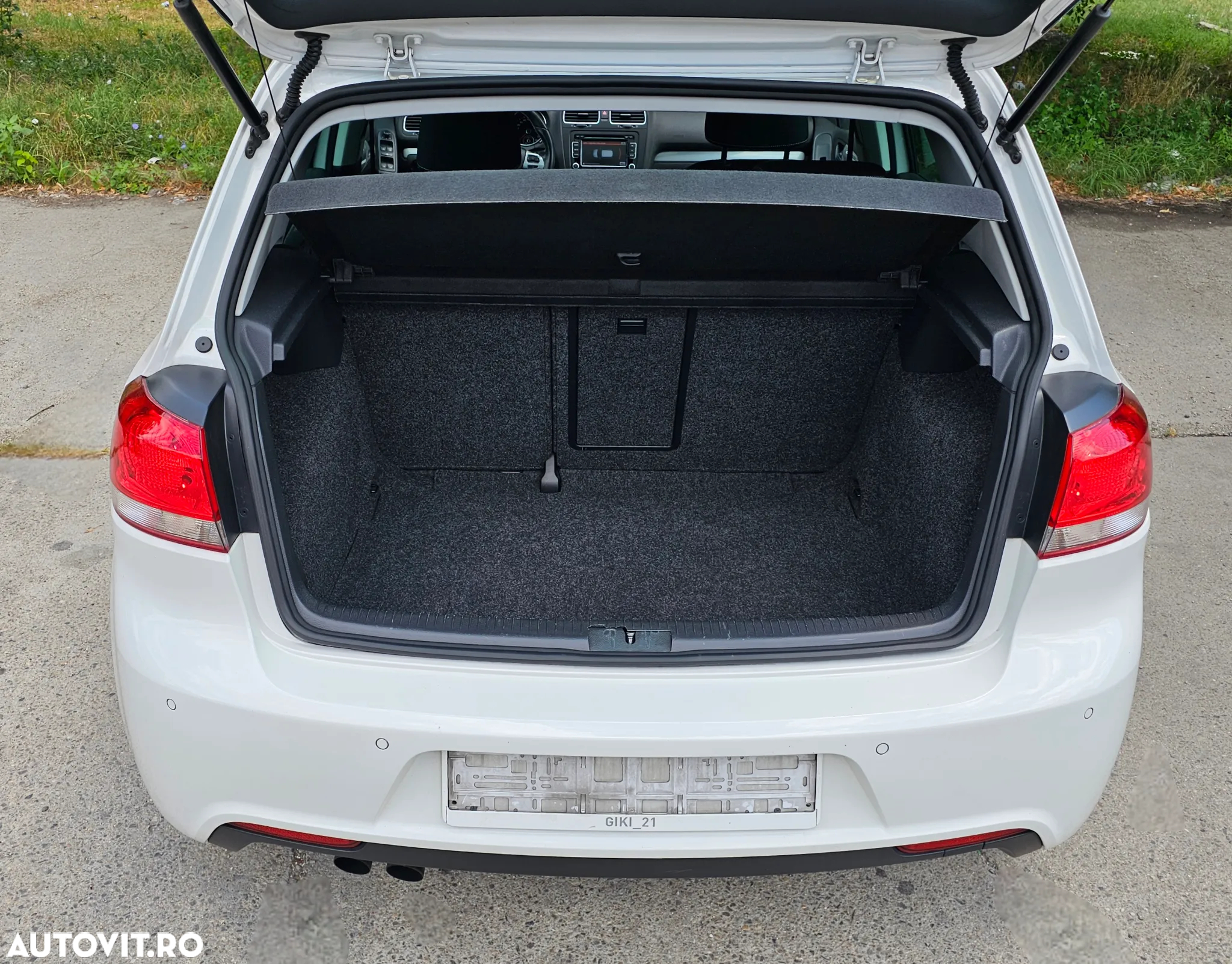 Volkswagen Golf - 16