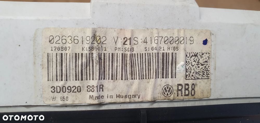Licznik zegary oryginał VW Phaeton 3.2 VR6 3D0920881R - 8