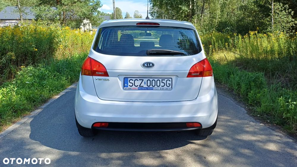 Kia Venga - 7