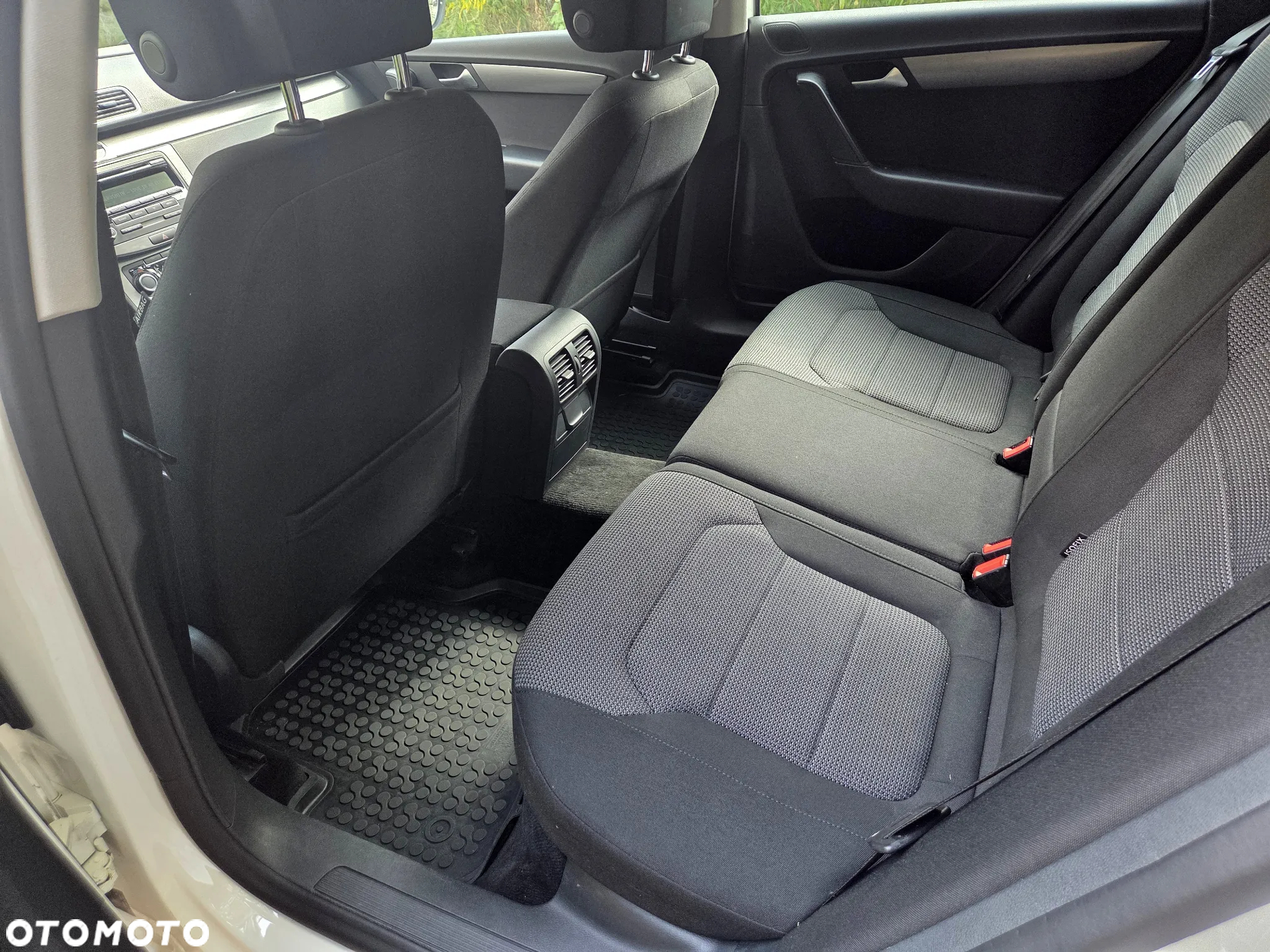 Volkswagen Passat - 14