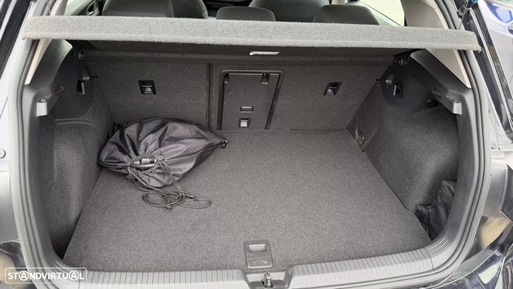 VW Golf 1.4 TSI e-Hybrid DSG - 35