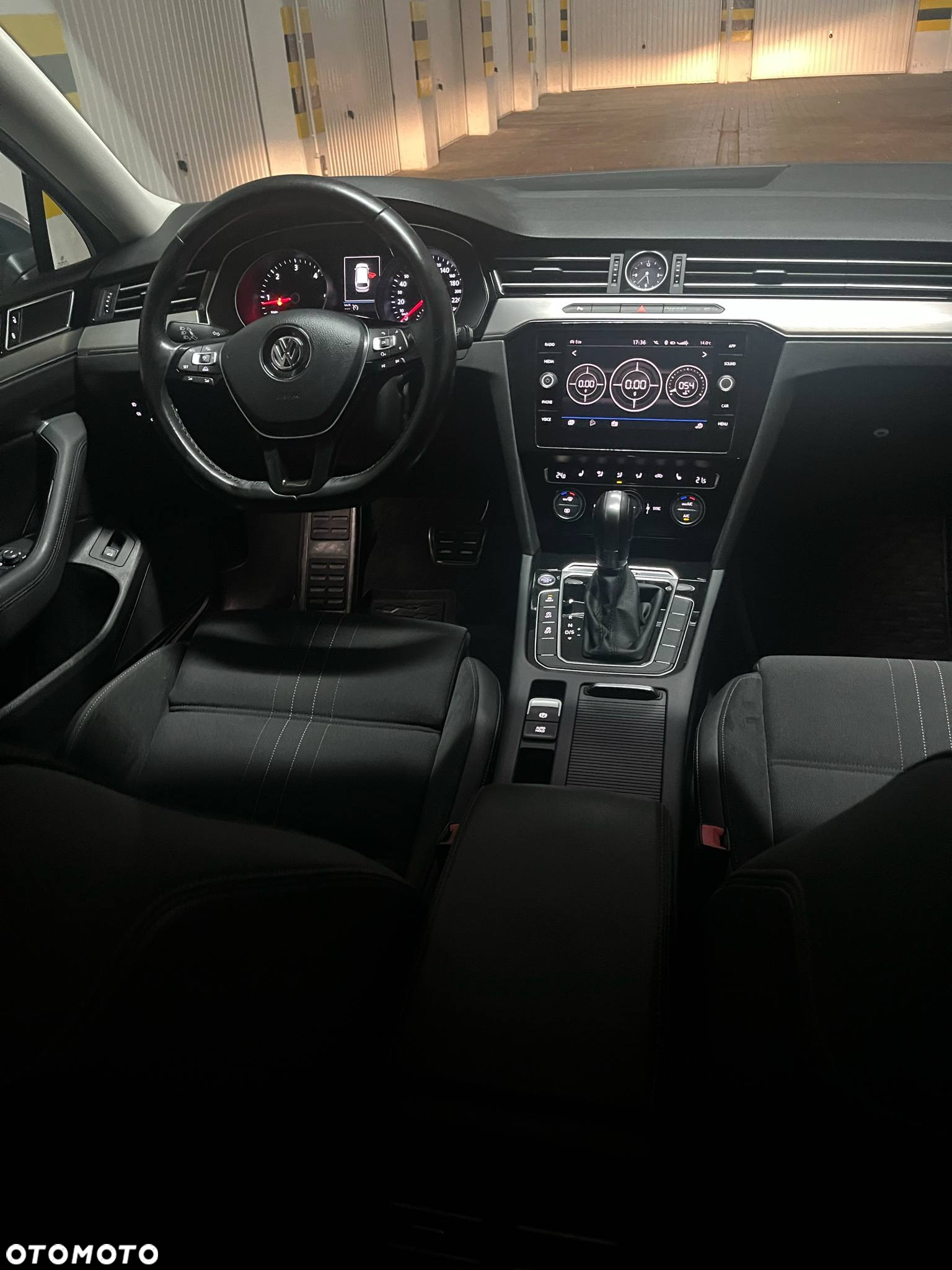 Volkswagen Passat 2.0 TDI 4Mot Elegance DSG - 11