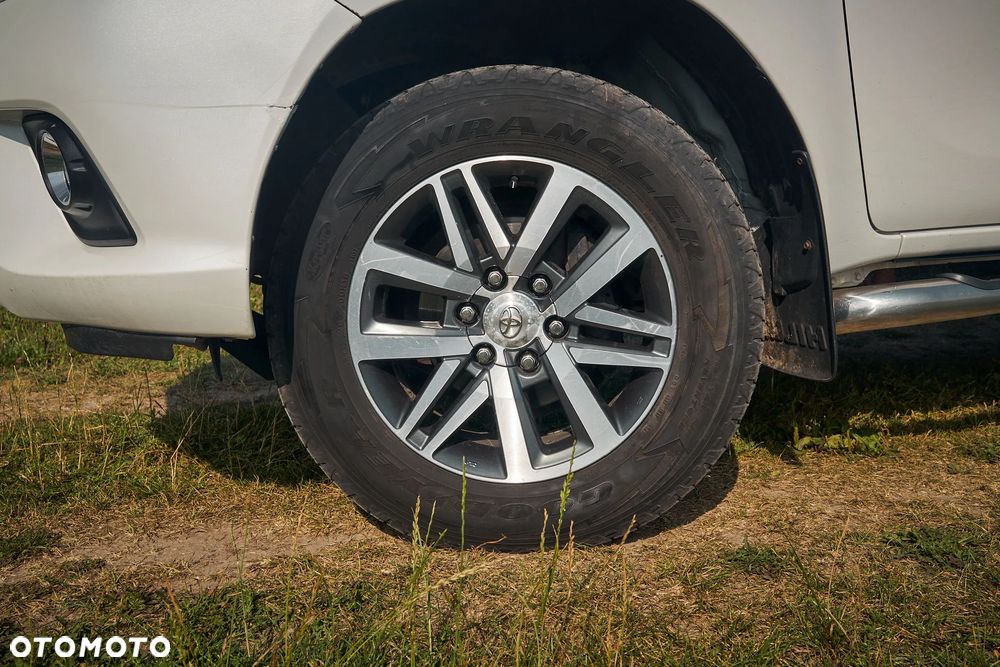 Toyota Hilux 2.4 D-4D Double Cab SR5 4x4 - 37