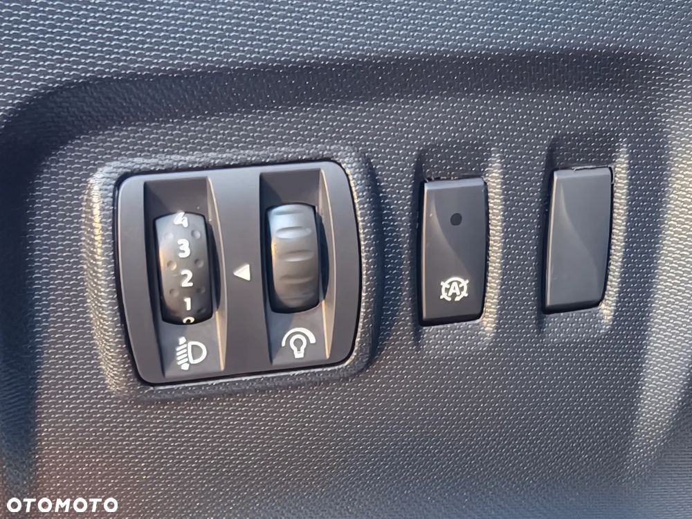 Renault Captur 0.9 Energy TCe Helly Hansen - 21