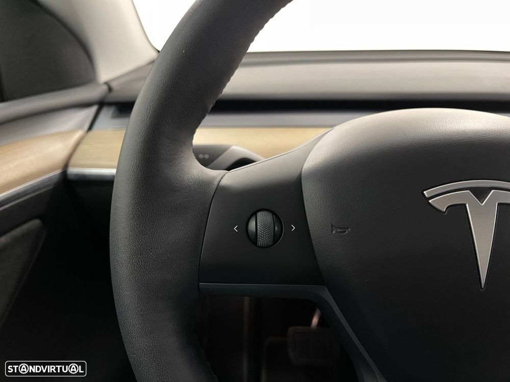 Tesla Model Y Standard - 31