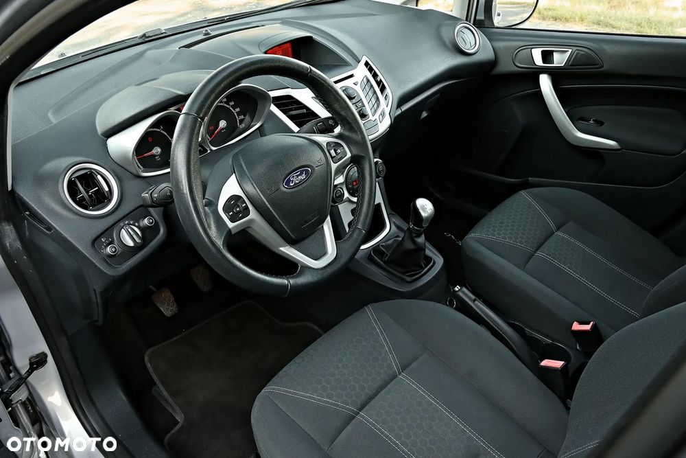 Ford Fiesta 1.6 TDCi Champions Edition - 6