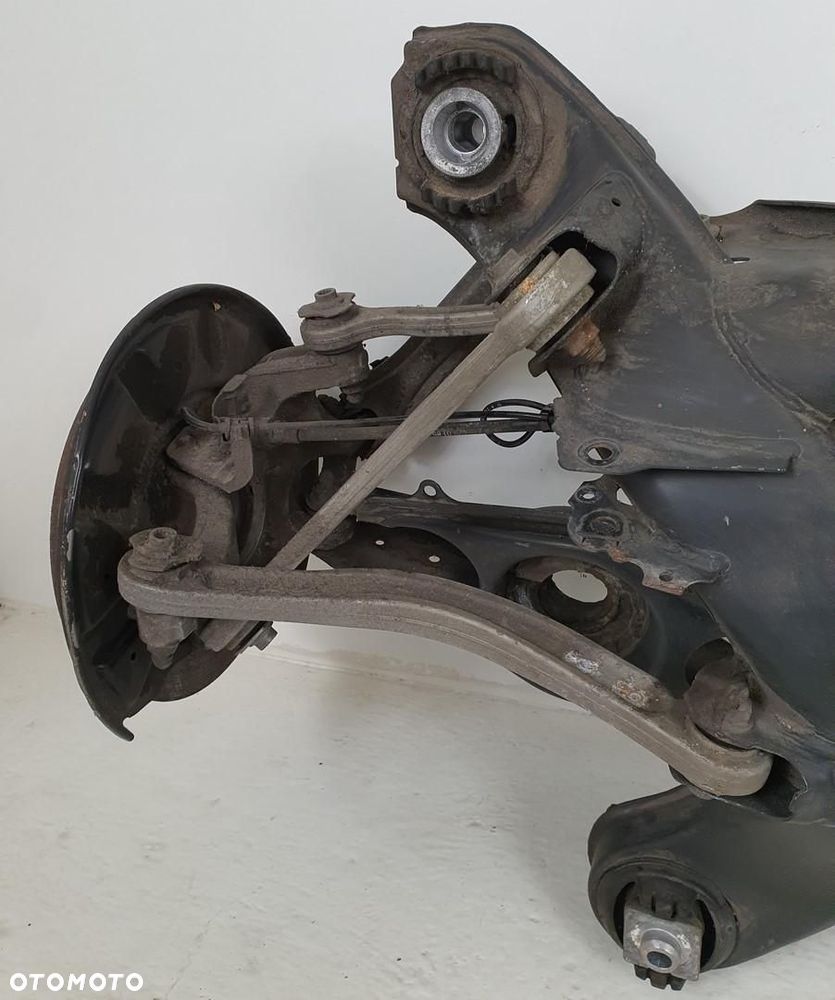 ZAWIESZENIE TYŁ SANKI WÓZEK TYLNA MERCEDES W218 - 7