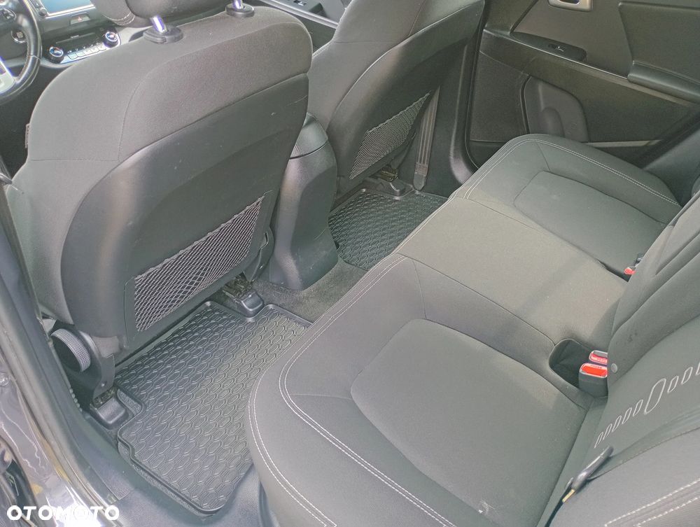 Kia Sportage 1.7 CRDI 2WD Attract - 12
