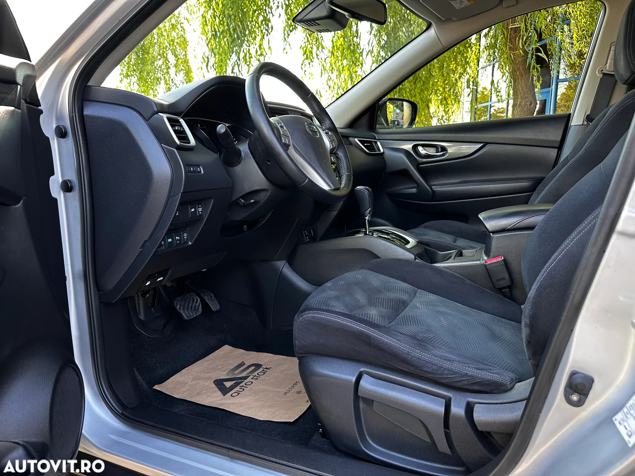 Nissan X-Trail 1.6 dCi Xtronic N-Connecta - 15