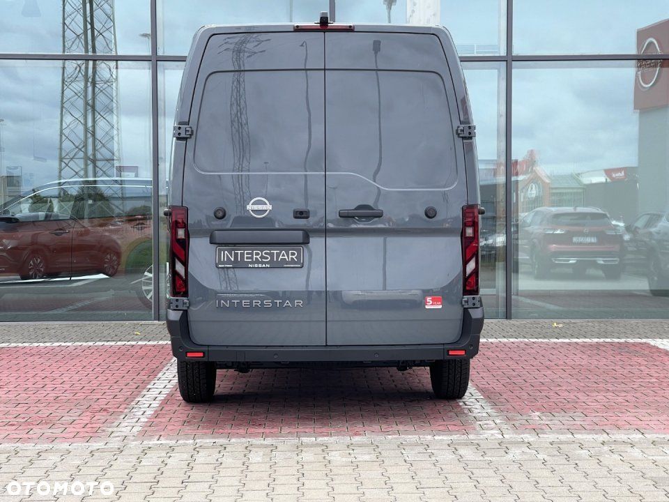 Nissan Interstar - 6