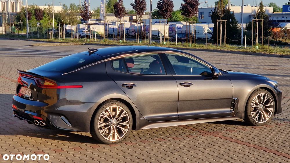 Kia Stinger 2.0 T-GDI GT Line - 4