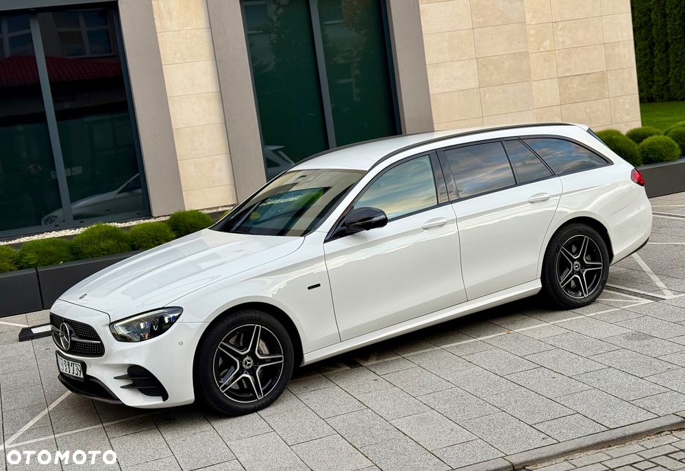 Mercedes-Benz Klasa E 300 de AMG - 38