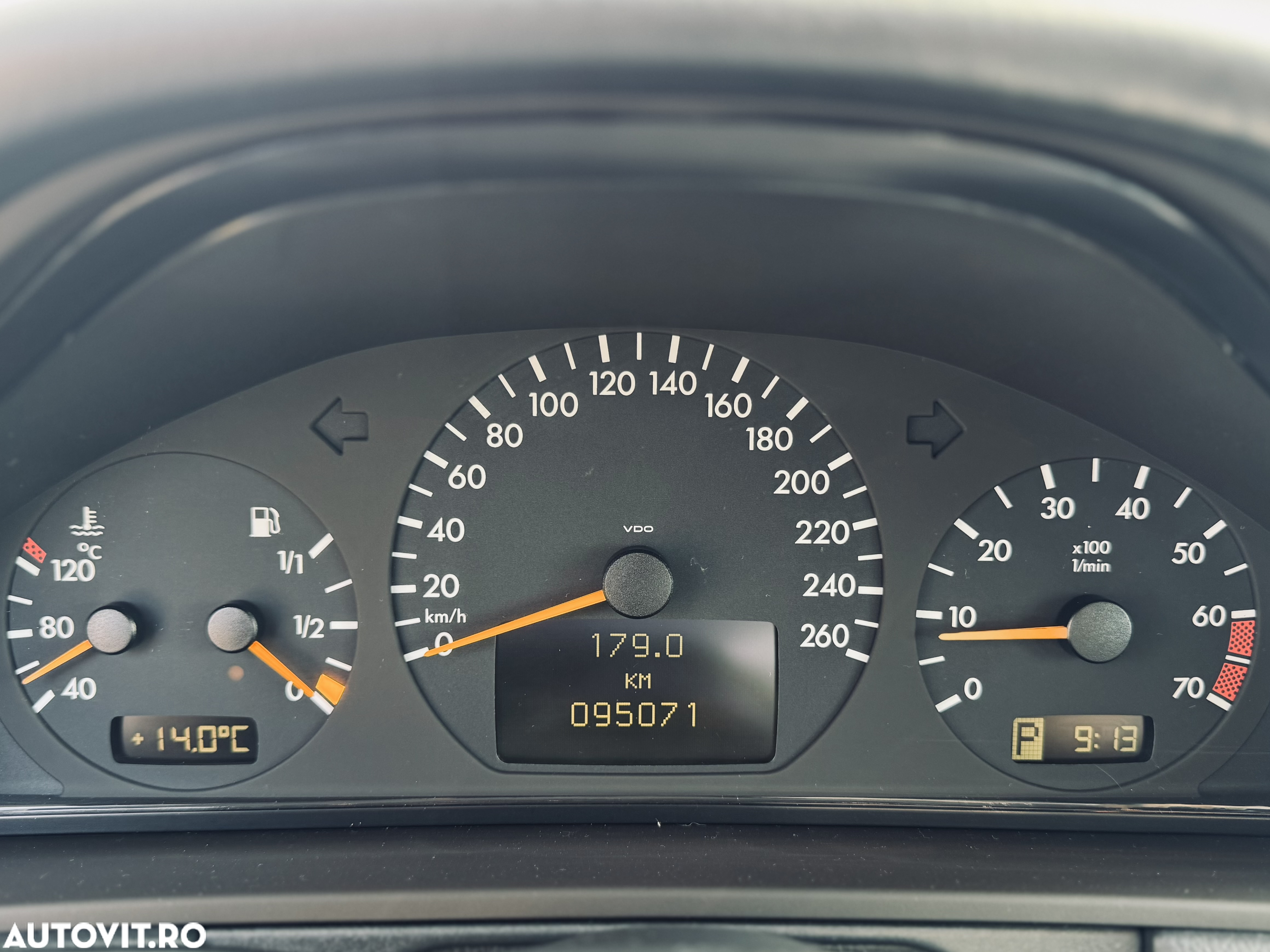 Mercedes-Benz E - 15