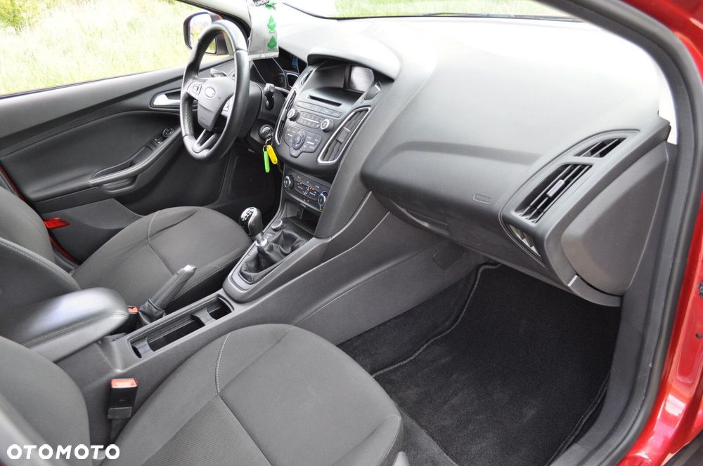 Ford Focus - 8