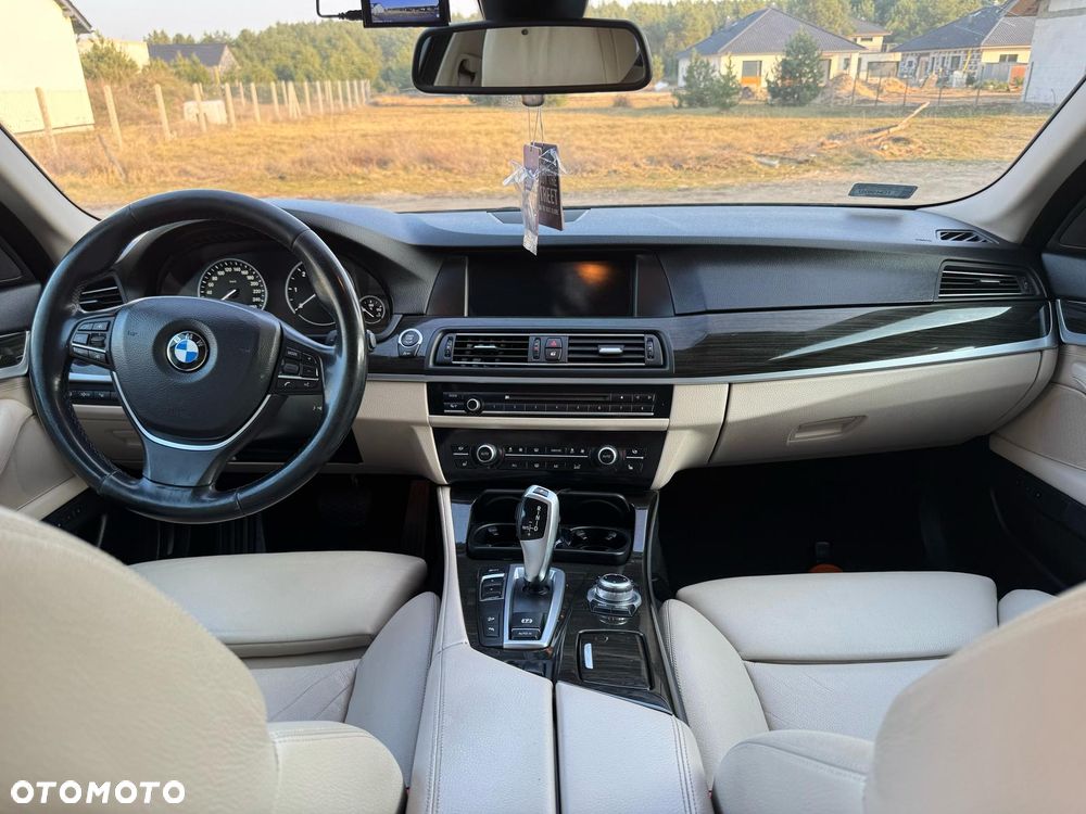 BMW Seria 5 525d xDrive Modern Line - 15