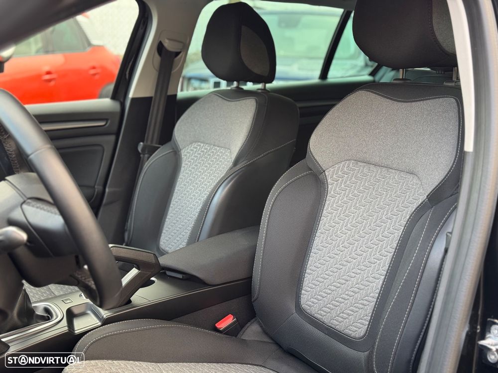Renault Mégane Sport Tourer 1.3 TCe Limited - 20