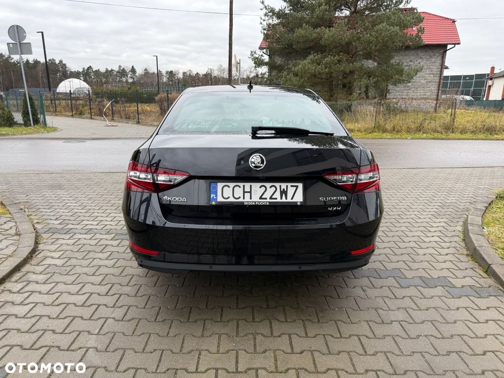 Skoda Superb 2.0 TDI 4x4 L&K DSG - 4