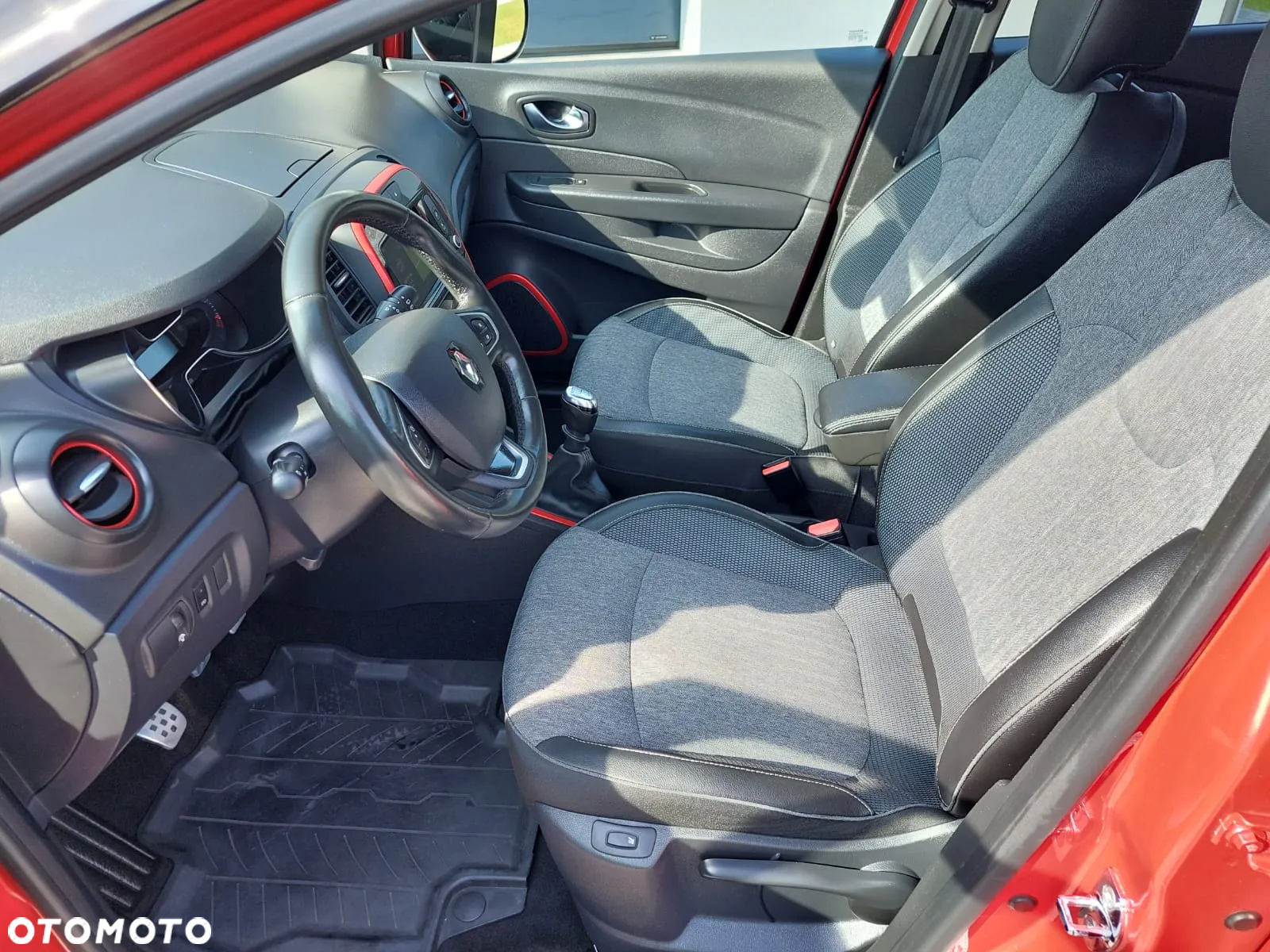 Renault Captur 1.2 Energy TCe Initiale Paris - 20