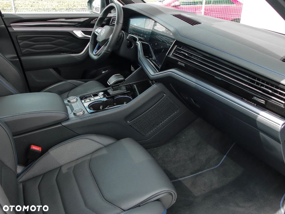 Volkswagen Touareg 3.0 V6 TFSI Plug-In Hybrid 4Motion R - 12