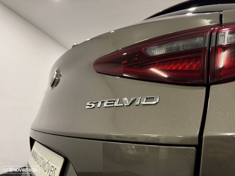 Alfa Romeo Stelvio 2.2 D Super AT8 - 24