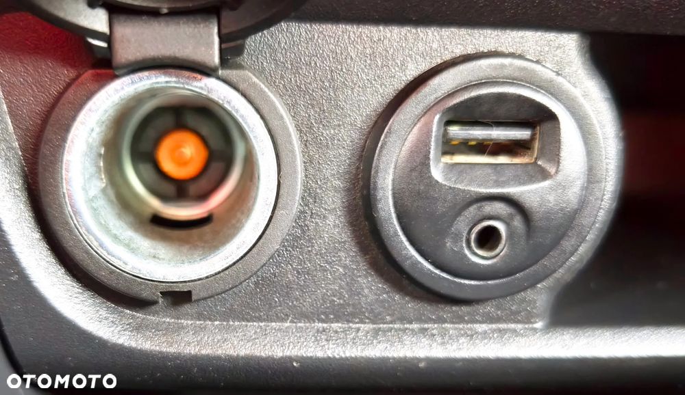 Peugeot 208 82 PureTech Style - 11