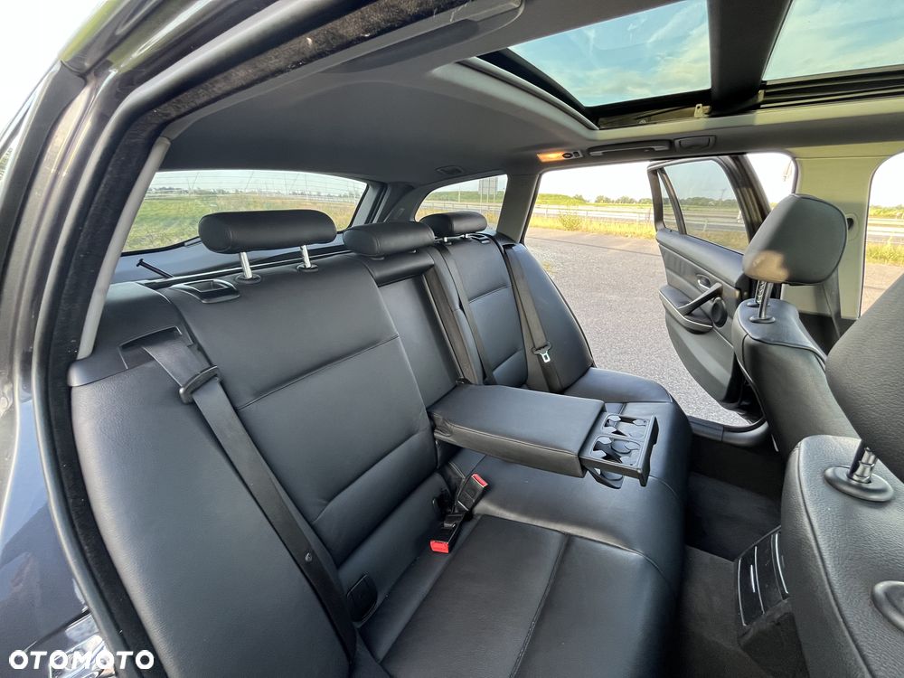 BMW Seria 3 325i - 20