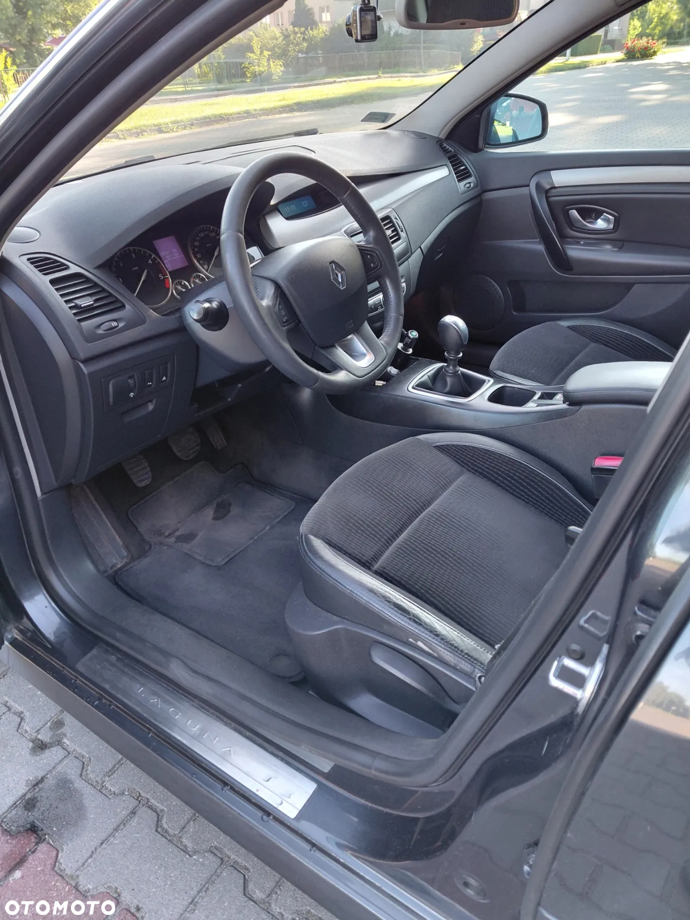 Renault Laguna 1.5 dCi Authentique - 11
