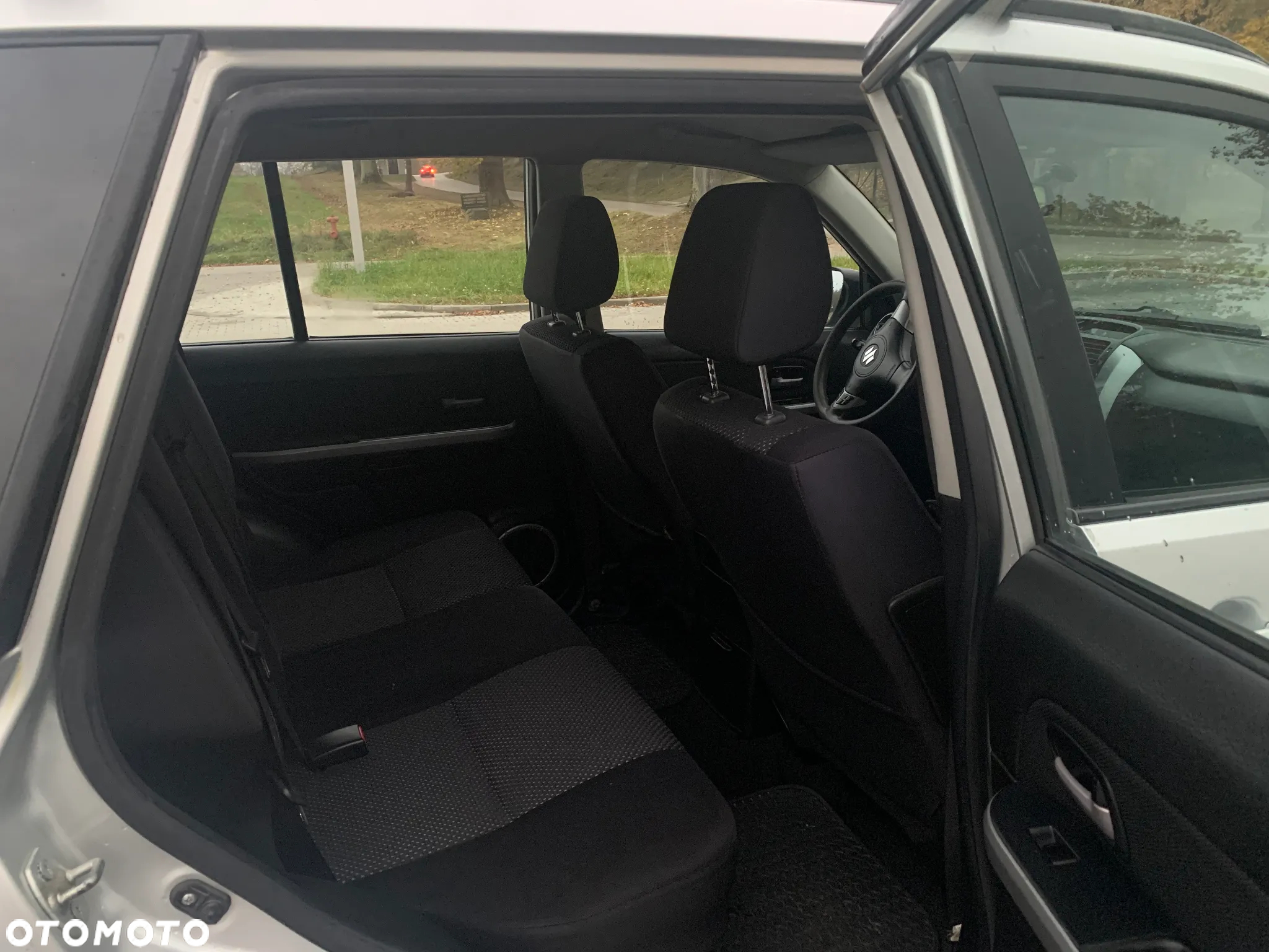 Suzuki Grand Vitara 1.9 DDiS Comfort - 13