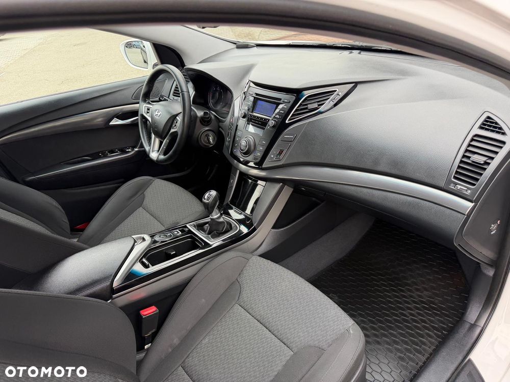 Hyundai i40 - 23